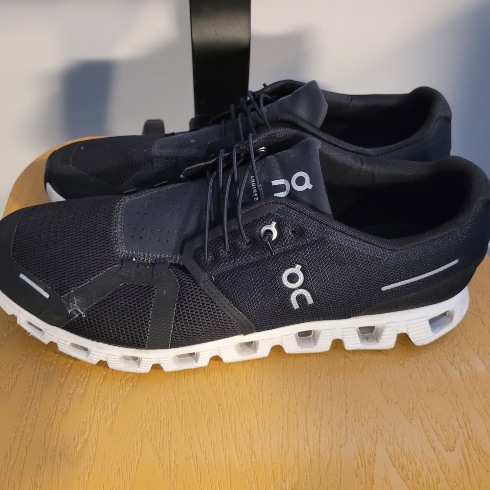 On Running Men's Black and White Sneakers